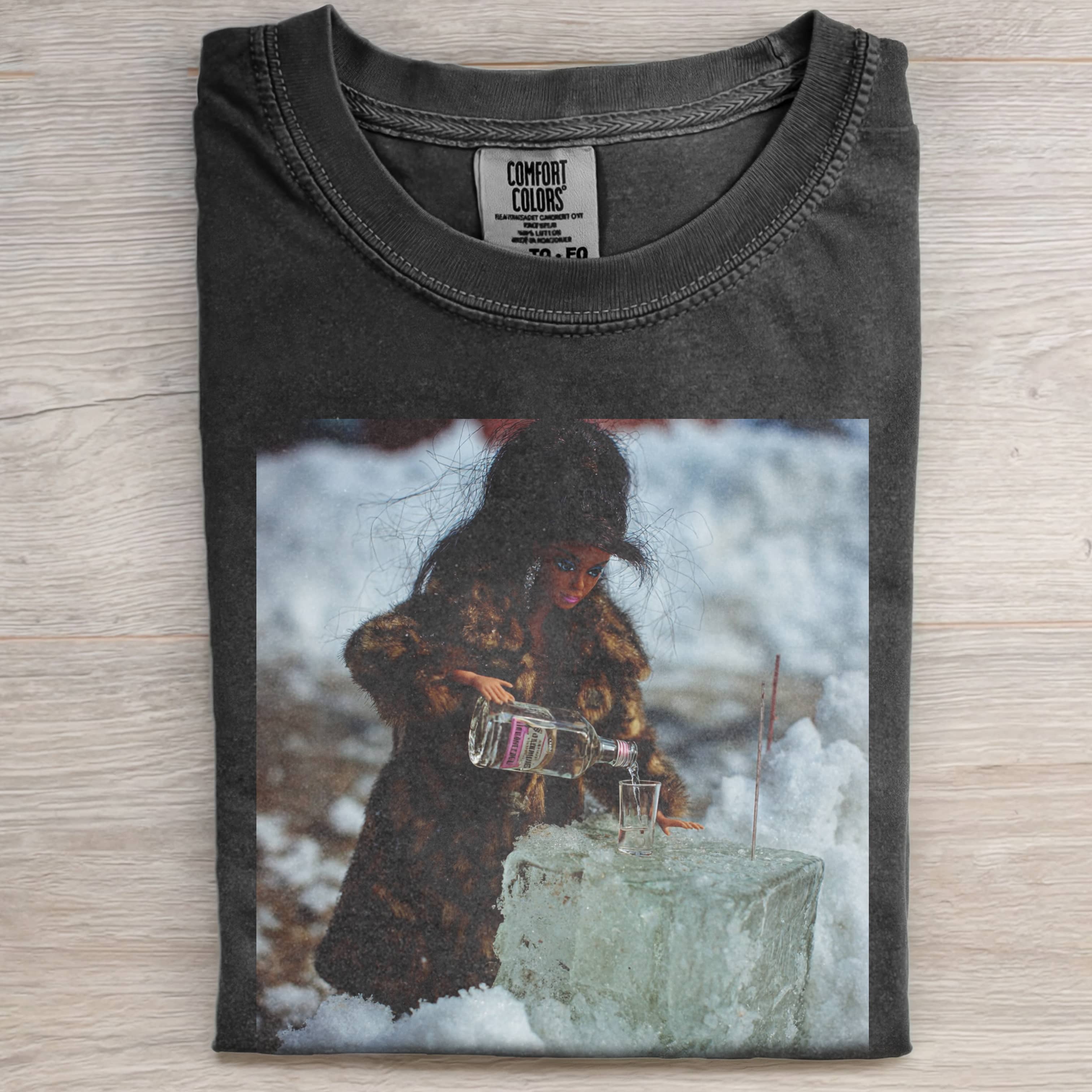 BARBIECORE SNOW-THEMED DRINKING TEE